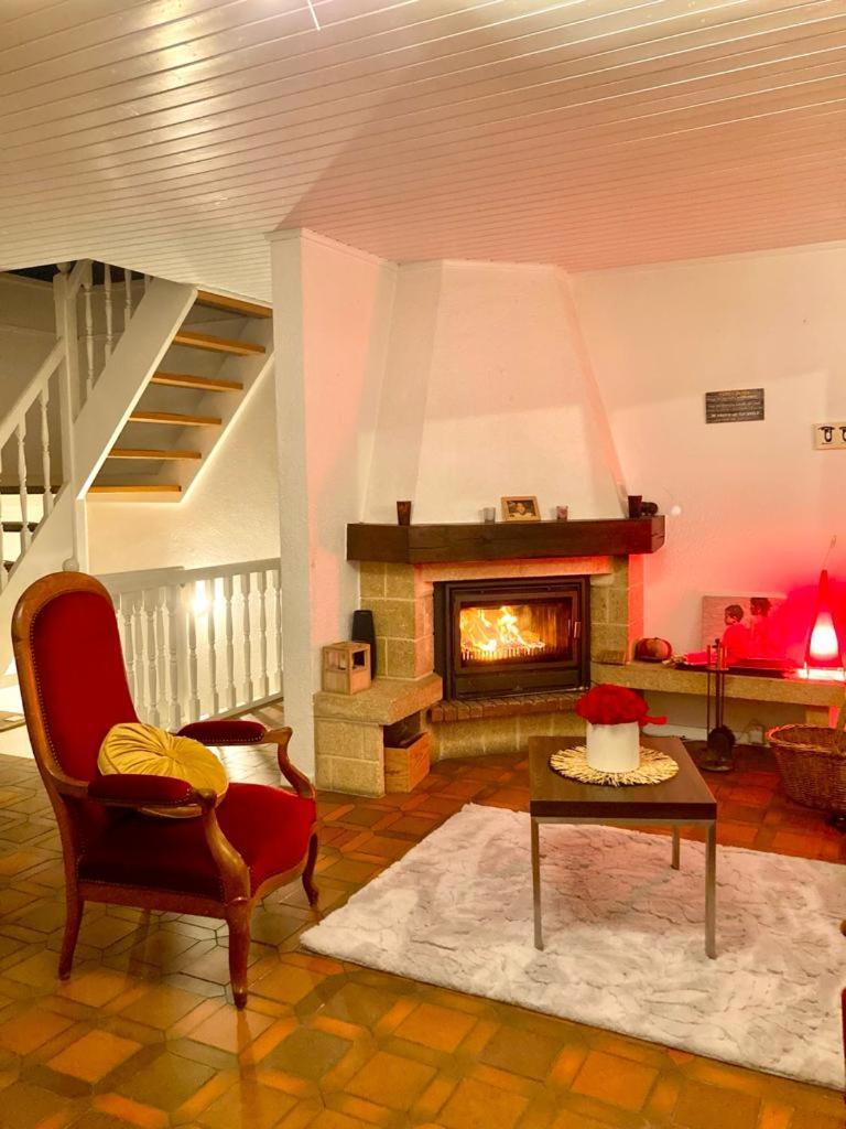 Cheerful Villa With Fireplace, Bath-Tub And Garden Noville Kültér fotó